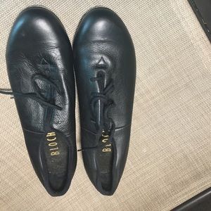 Bloch tap shoes